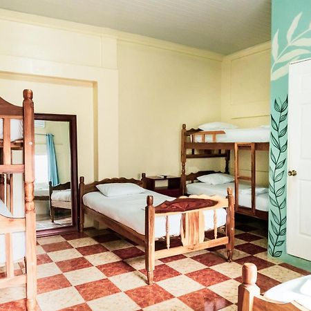 Hostal Eden Мойогалпа Екстер'єр фото