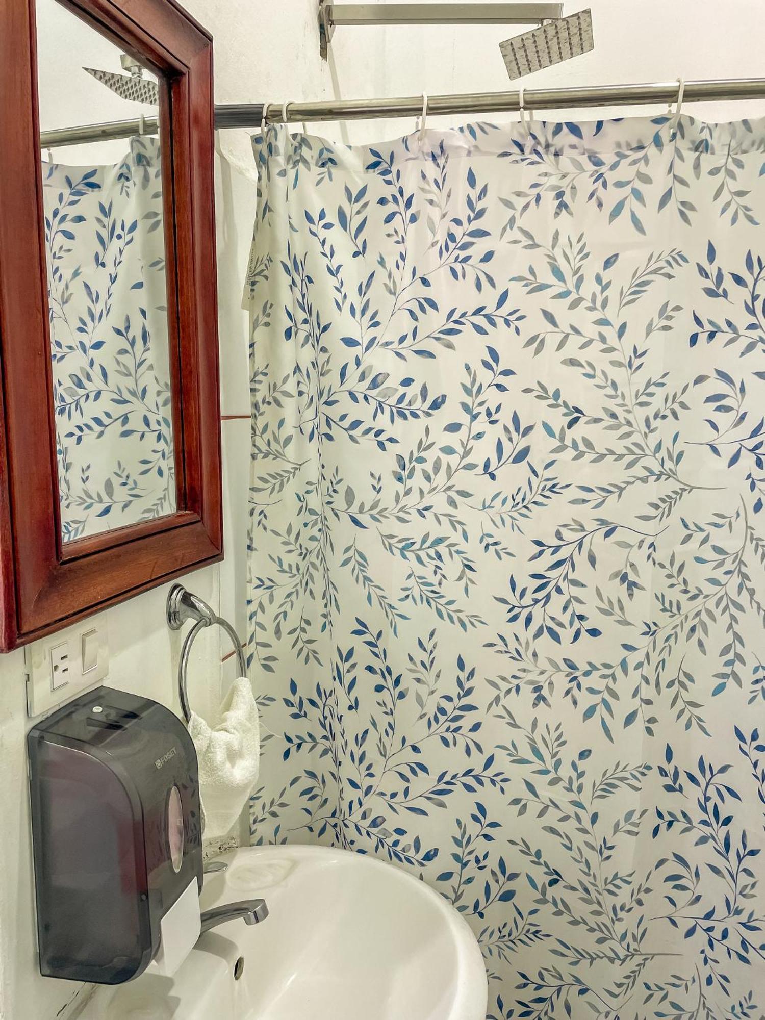 Hostal Eden Мойогалпа Екстер'єр фото