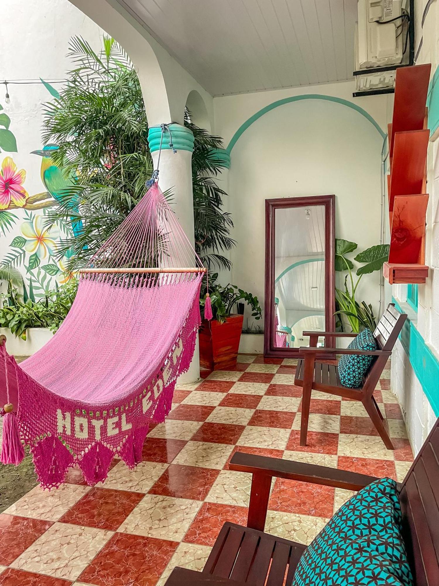 Hostal Eden Мойогалпа Екстер'єр фото