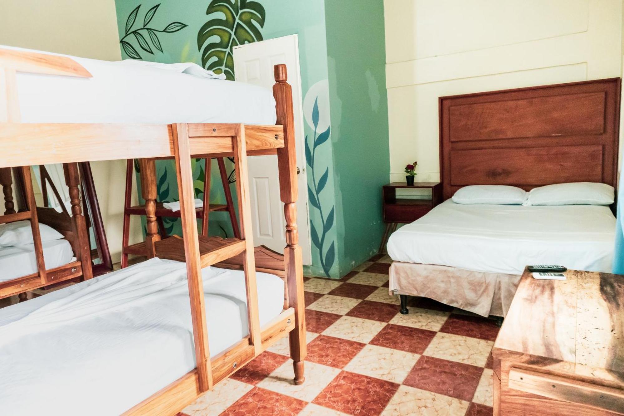 Hostal Eden Мойогалпа Екстер'єр фото