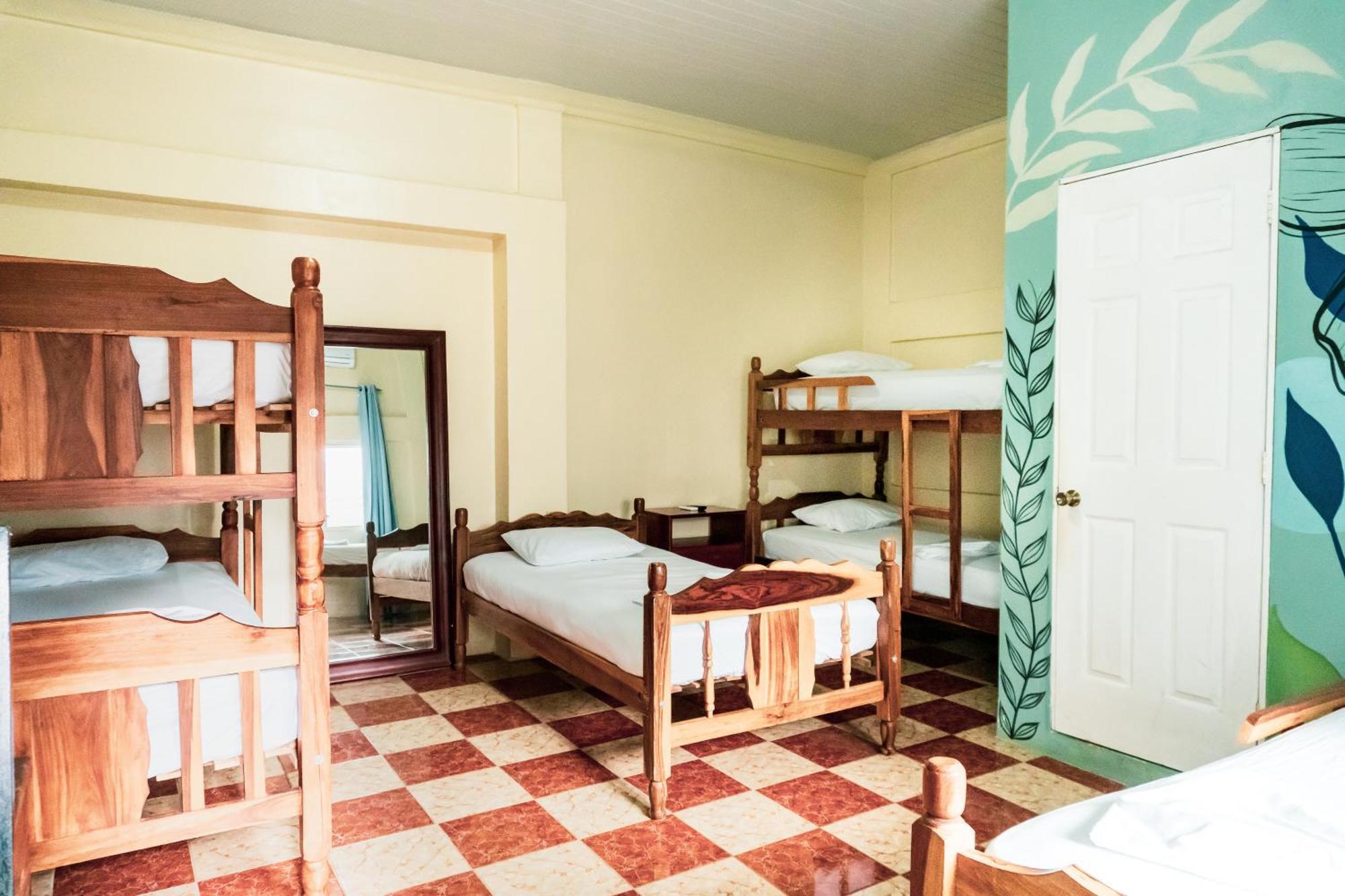 Hostal Eden Мойогалпа Екстер'єр фото