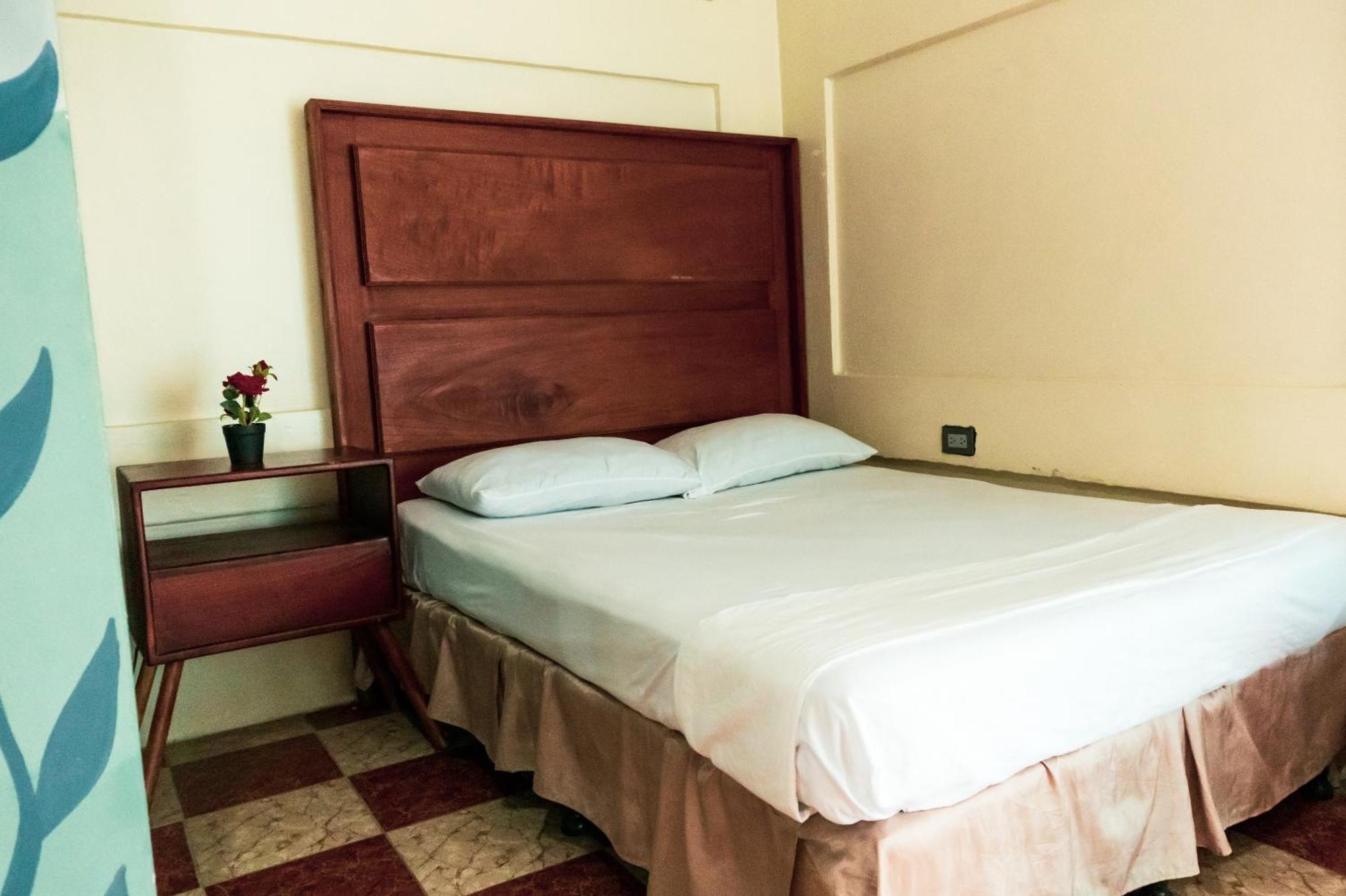 Hostal Eden Мойогалпа Екстер'єр фото