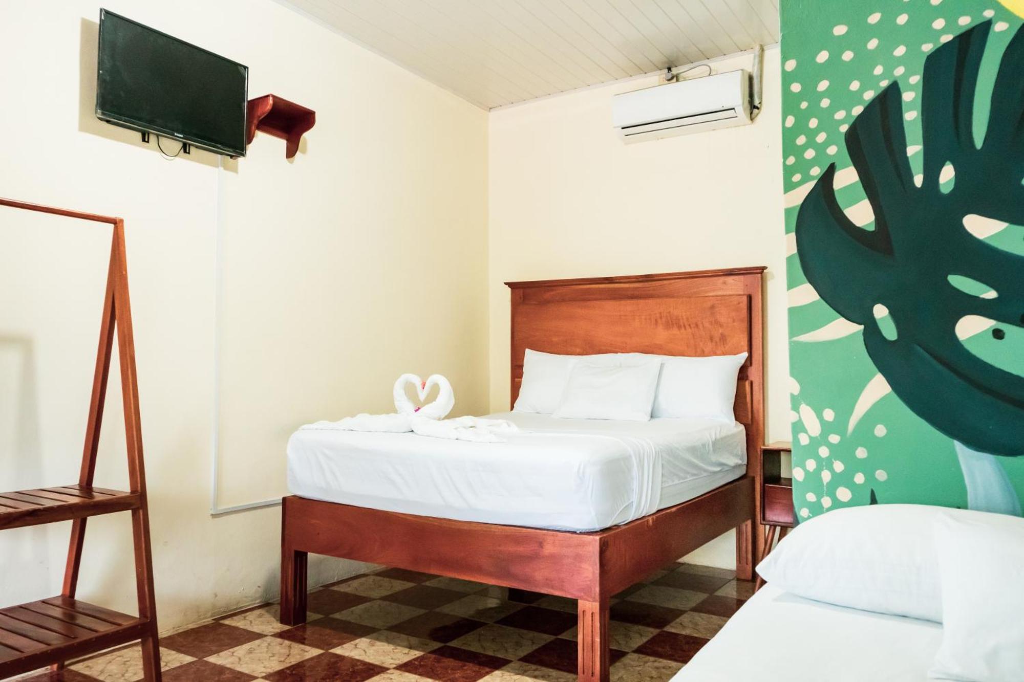 Hostal Eden Мойогалпа Екстер'єр фото