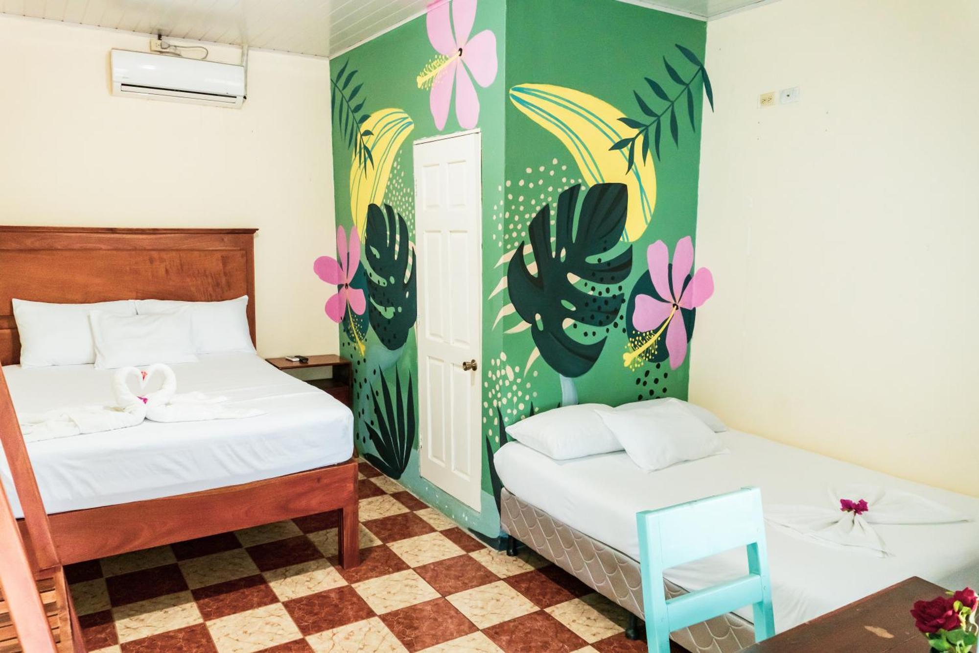 Hostal Eden Мойогалпа Екстер'єр фото