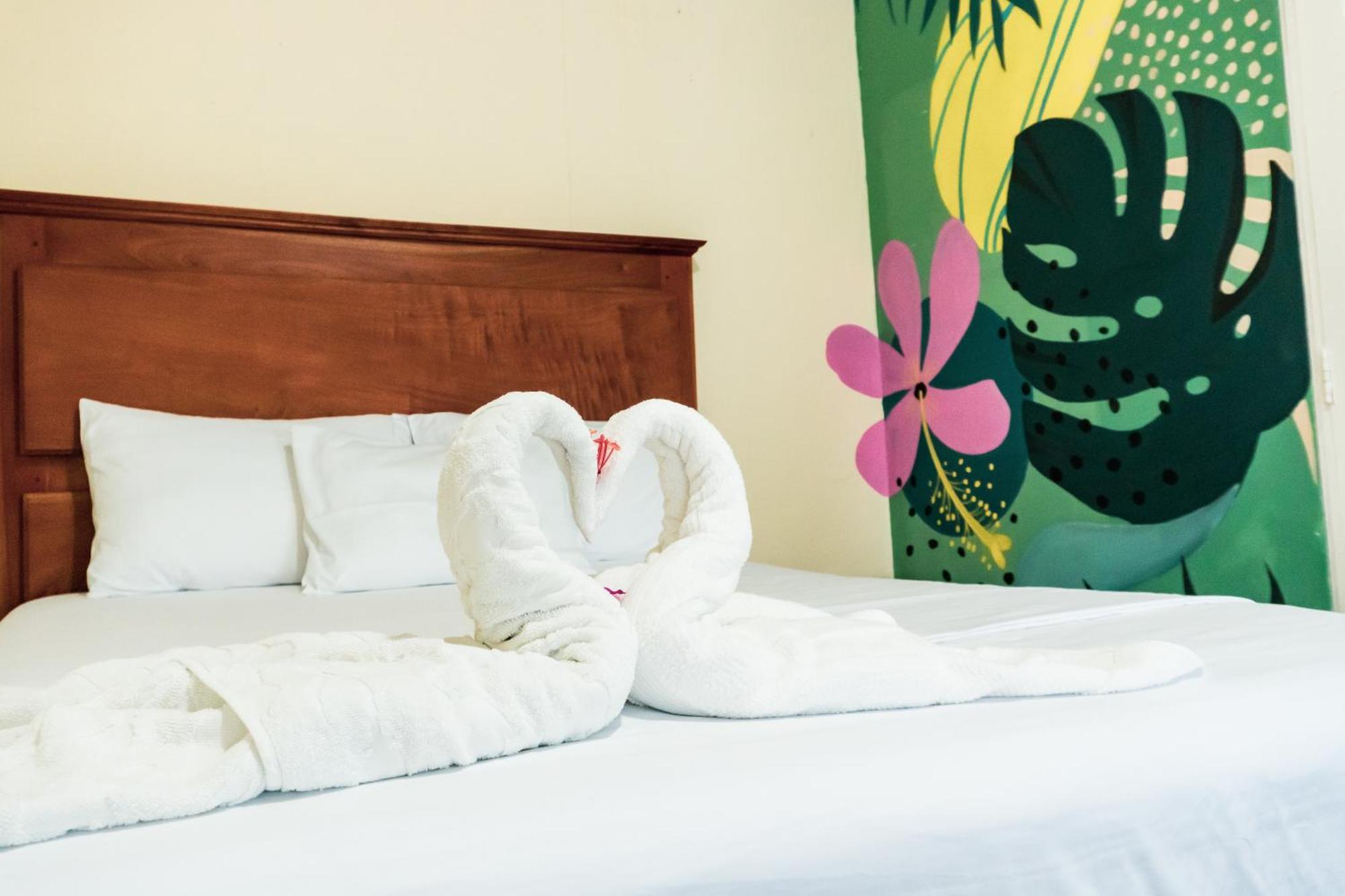 Hostal Eden Мойогалпа Екстер'єр фото