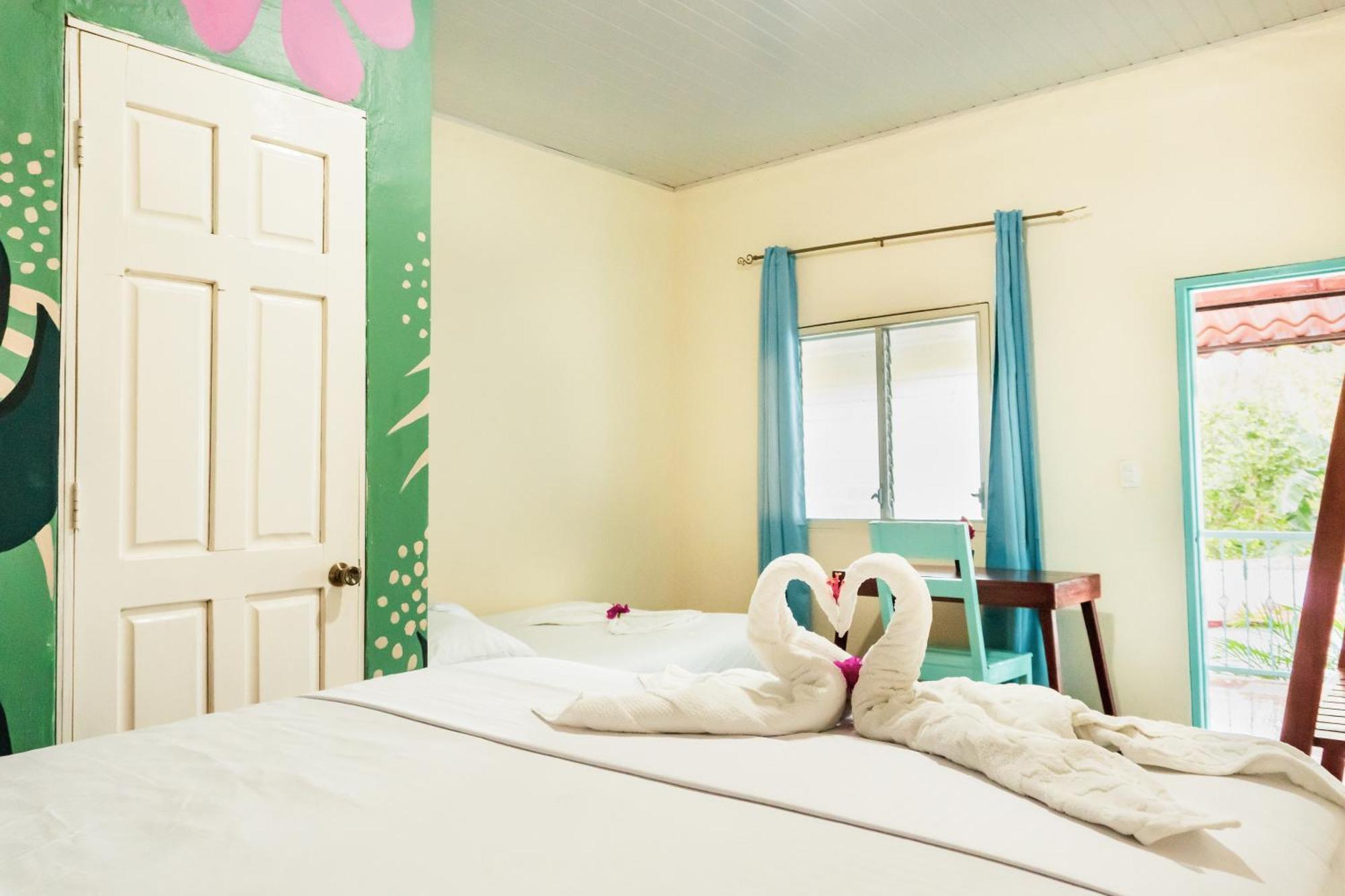 Hostal Eden Мойогалпа Екстер'єр фото