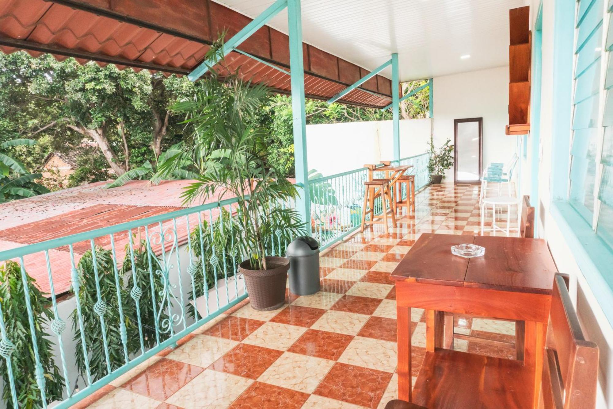 Hostal Eden Мойогалпа Екстер'єр фото
