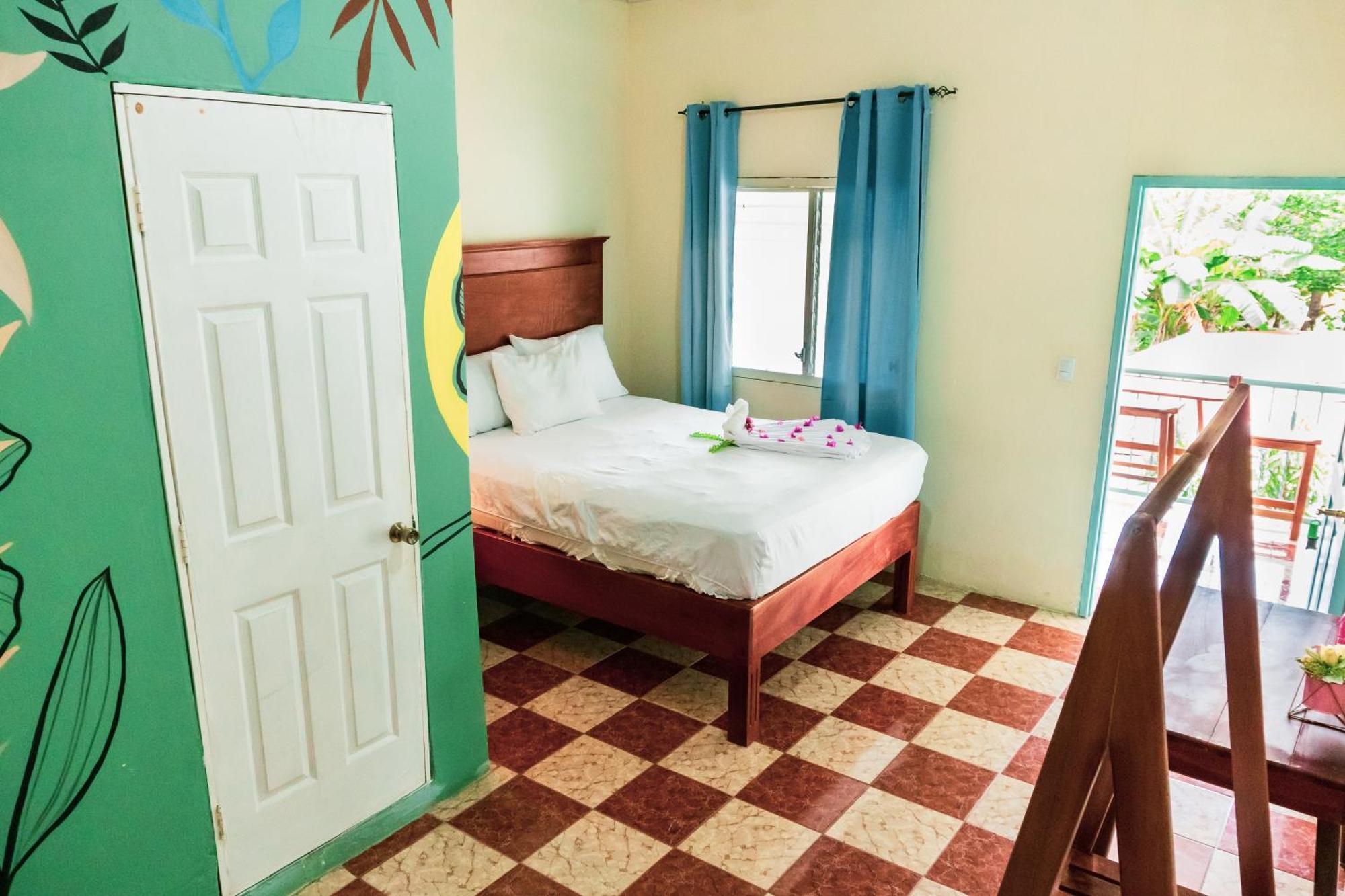 Hostal Eden Мойогалпа Екстер'єр фото