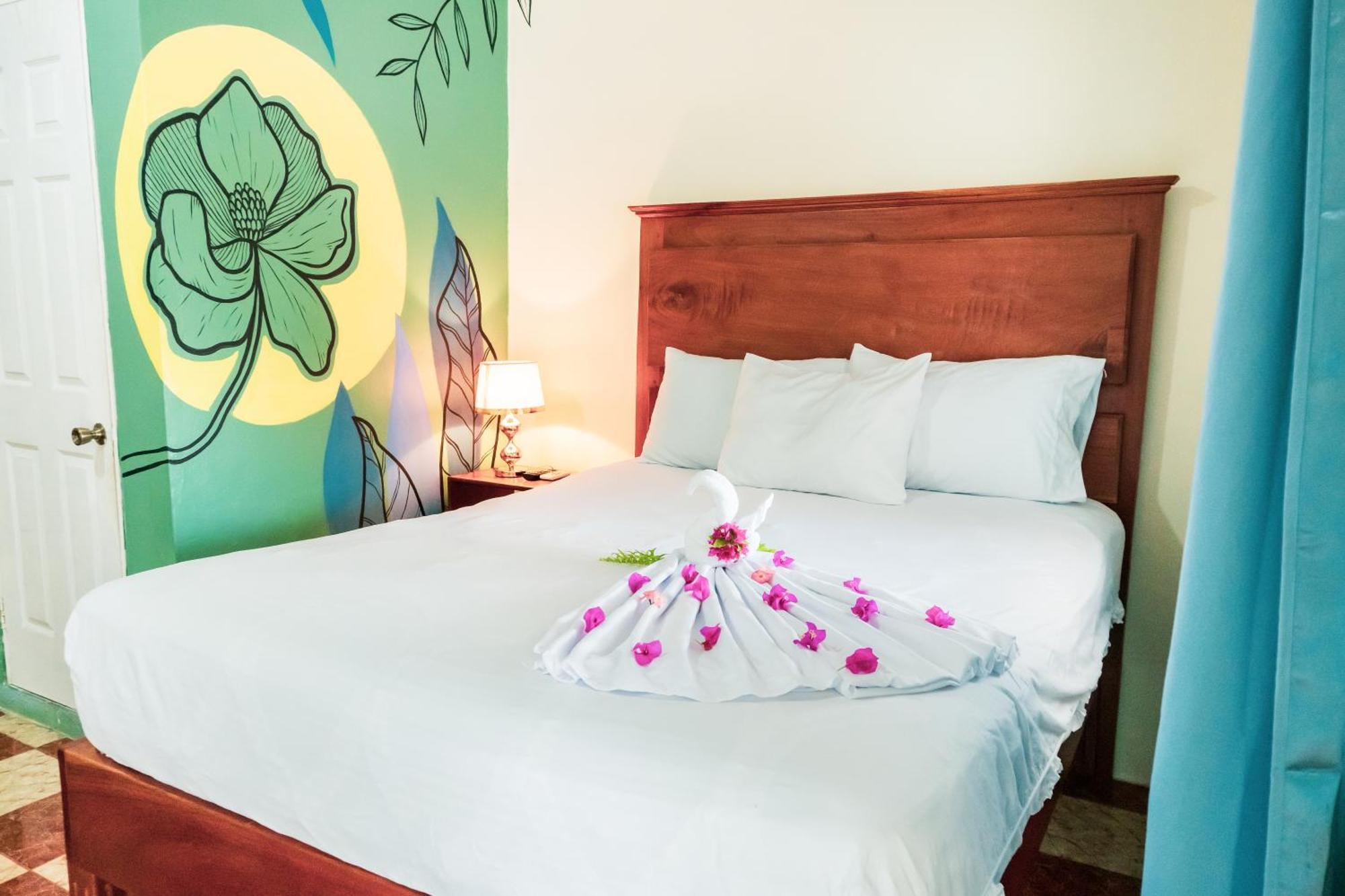 Hostal Eden Мойогалпа Екстер'єр фото