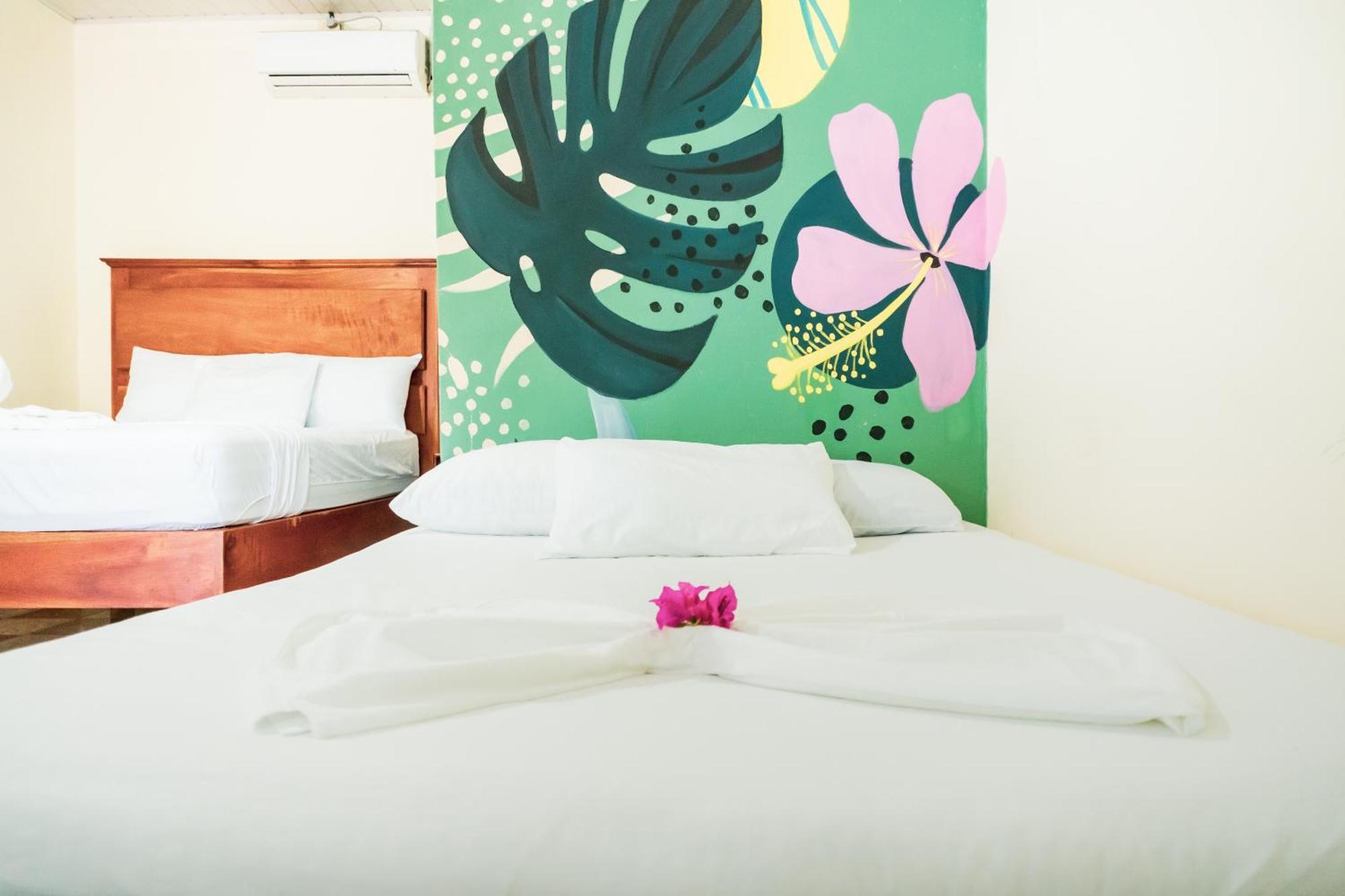 Hostal Eden Мойогалпа Екстер'єр фото