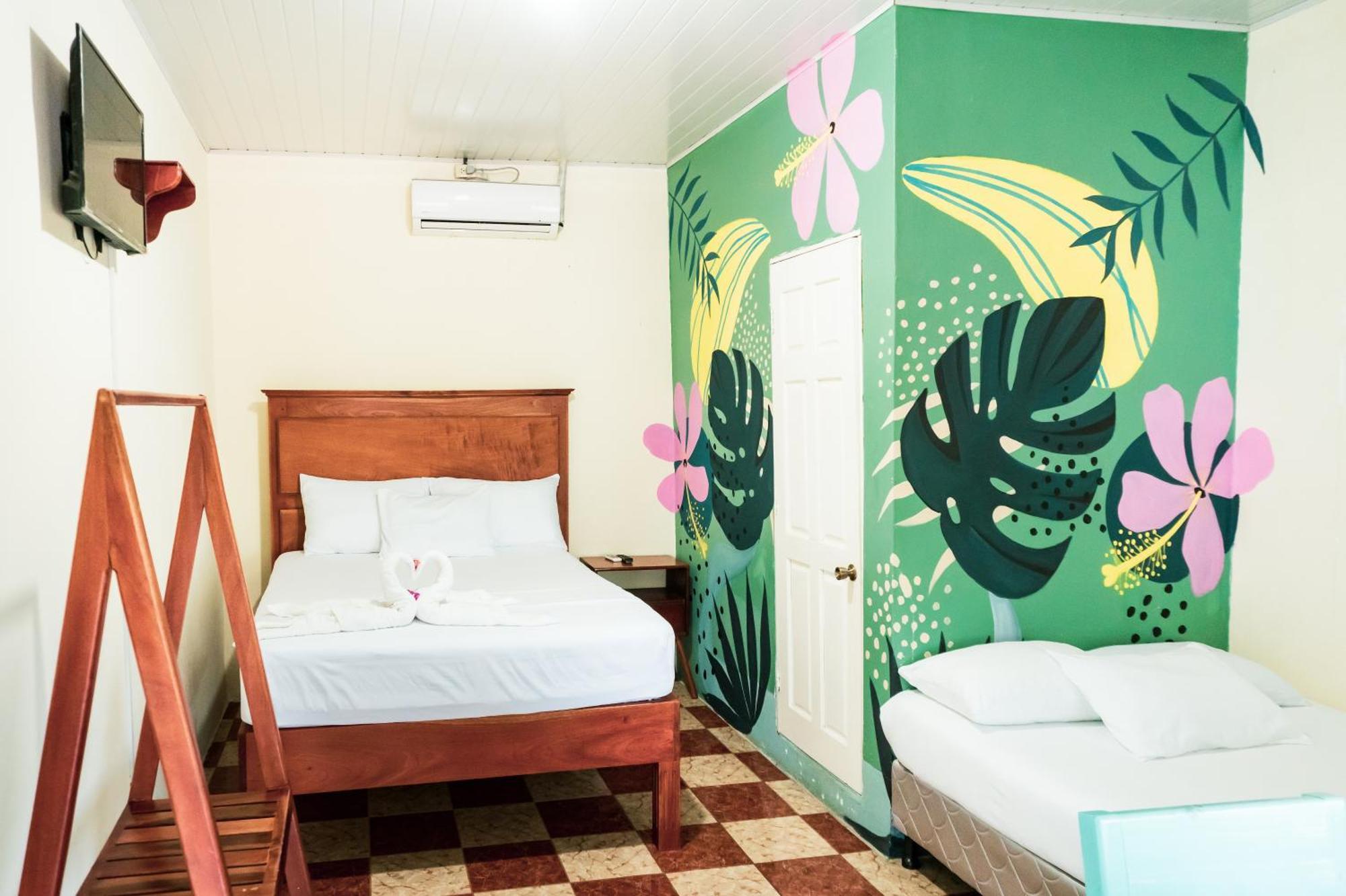 Hostal Eden Мойогалпа Екстер'єр фото