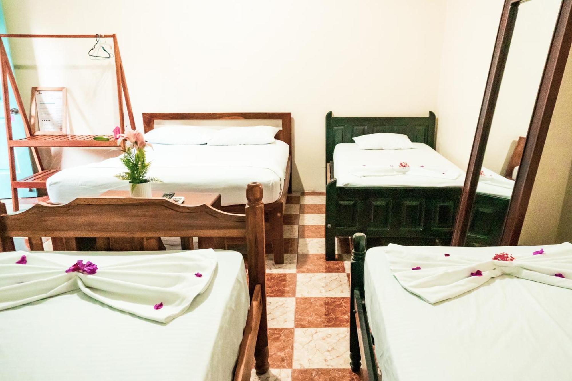 Hostal Eden Мойогалпа Екстер'єр фото